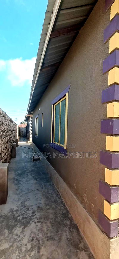10bdrm Bungalow in Bombolulu Mombasa for sale - Image 8