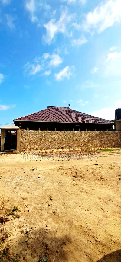 10bdrm Bungalow in Bombolulu Mombasa for sale - Image 7