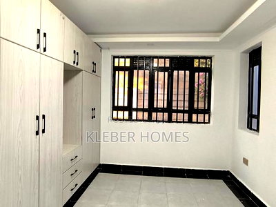 7bdrm Townhouse/Terrace in Kenyatta Road for sale - Image 9