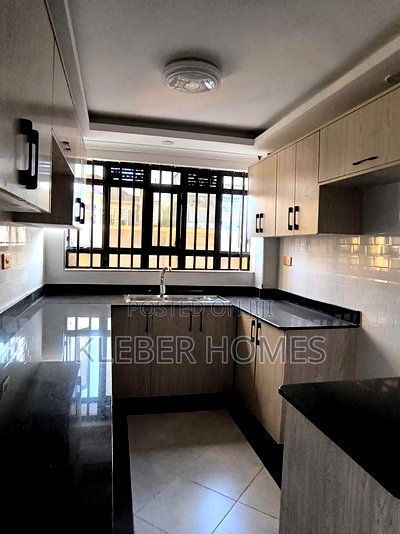7bdrm Townhouse/Terrace in Kenyatta Road for sale - Image 3