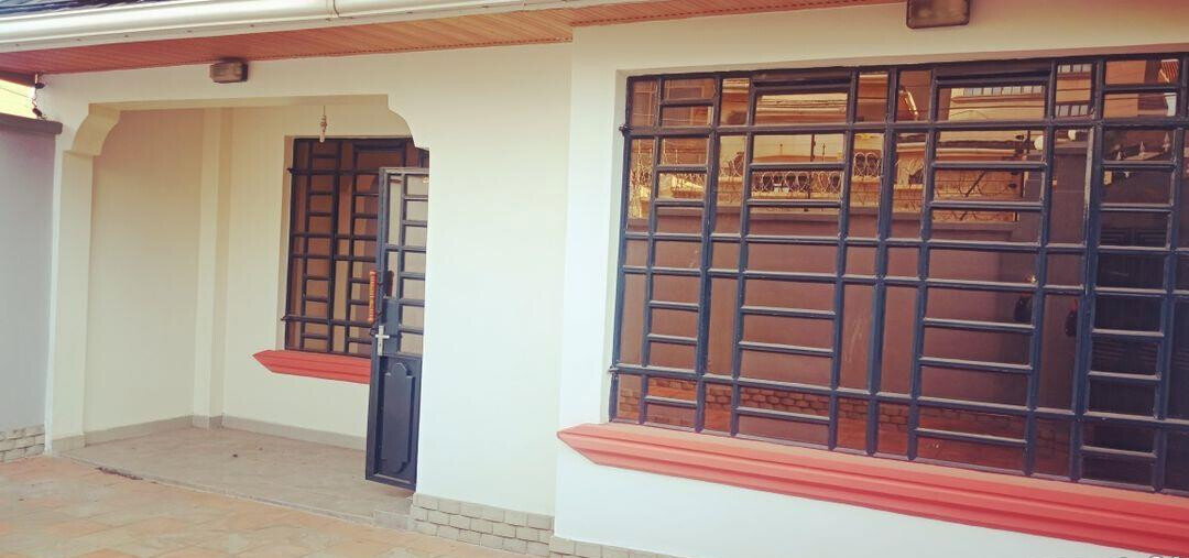 7-Bedroom Newly Built Townhouse with Borehole – Langata
