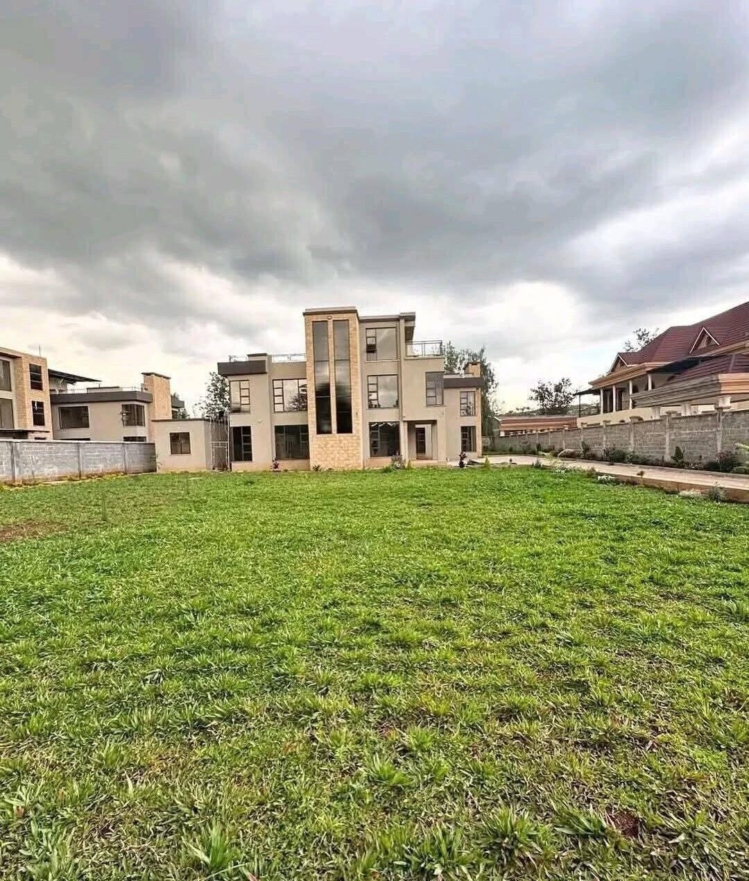 6-Bed Townhouse in Exclusive 3-Home Gated Estate – Karen