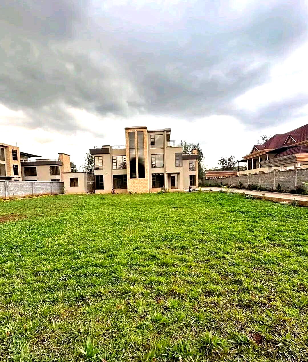 6-Bed Townhouse in Exclusive 3-Home Gated Estate – Karen
