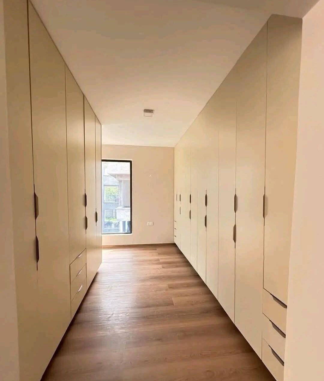6-Bed Townhouse in Exclusive 3-Home Gated Estate – Karen