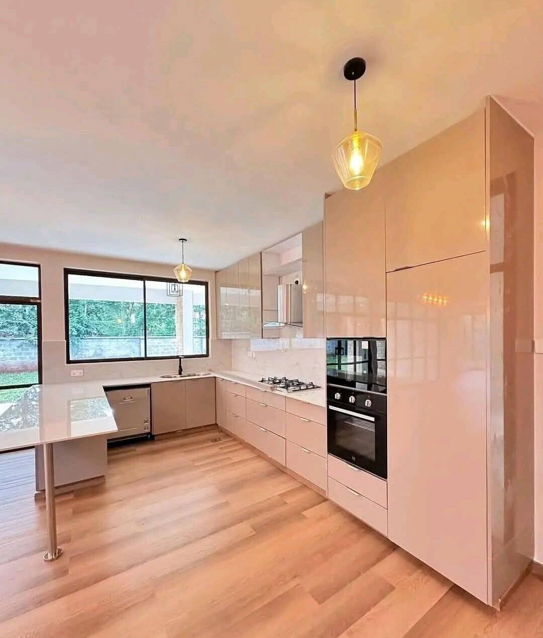 6-Bed Townhouse in Exclusive 3-Home Gated Estate – Karen
