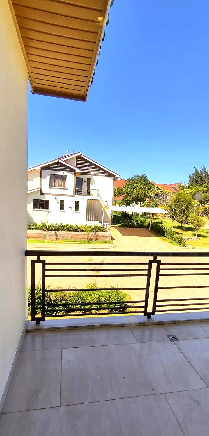 4BR Ensuite Townhouse with DSQ - Machakos Junction