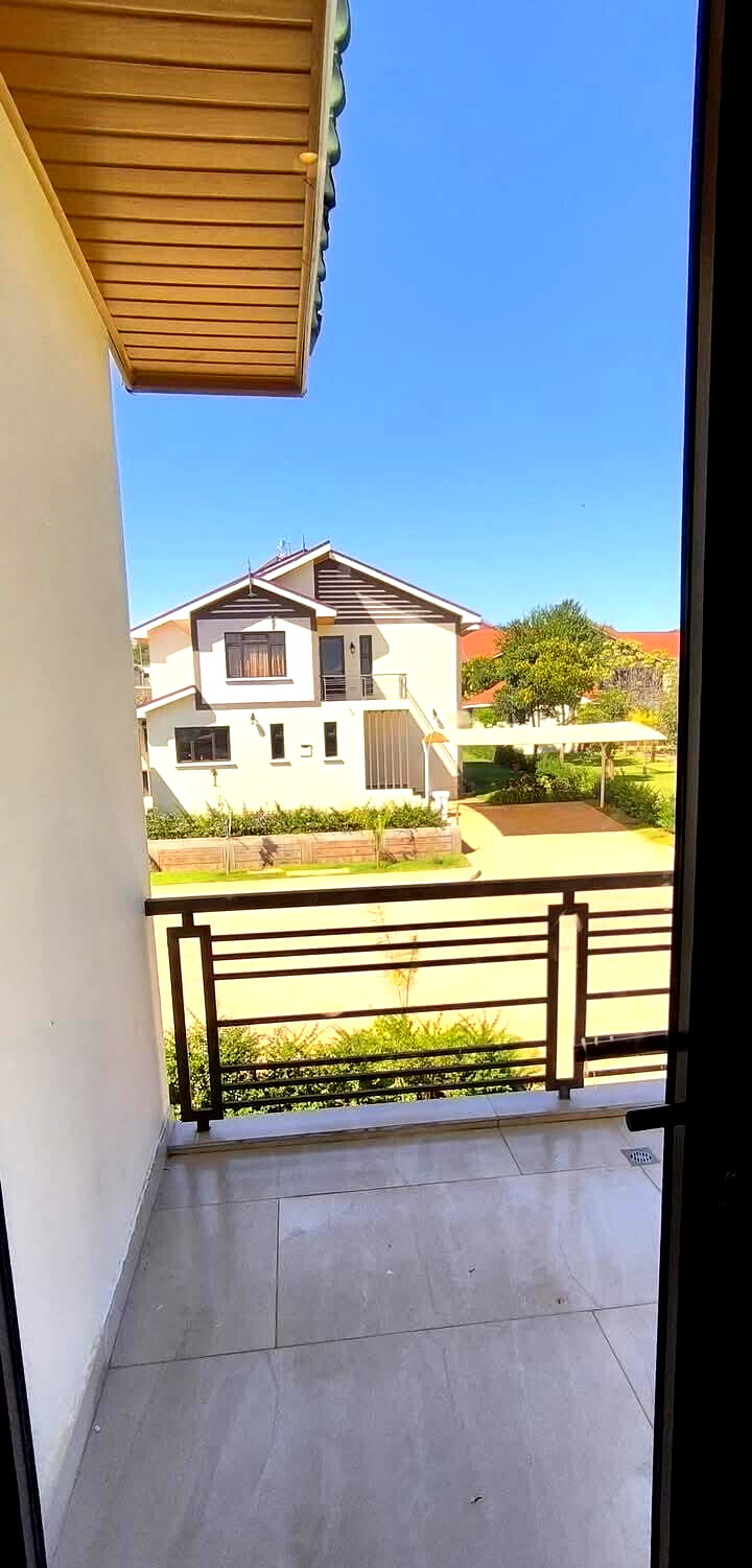 4BR Ensuite Townhouse with DSQ - Machakos Junction