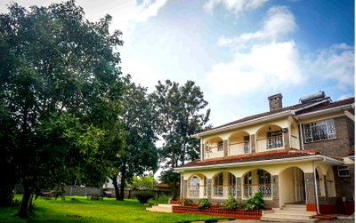 6BR Garden Estate with Parking