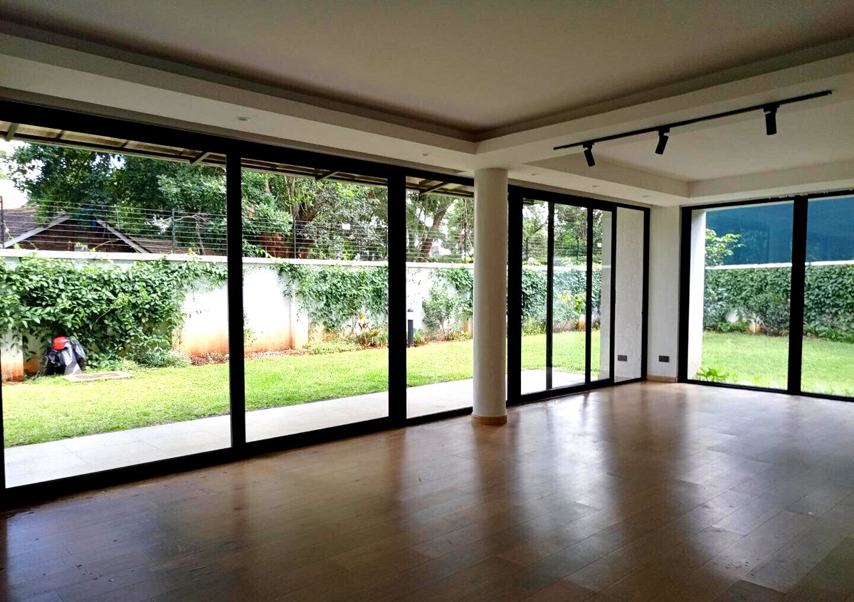 4-Ensuite Townhouse with DSQ & Mature Garden - Lavington