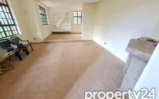 KSh 40M Garden Plot with Parking - Kerarapon