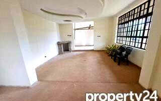 KSh 40M Garden Plot with Parking - Kerarapon