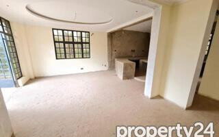KSh 40M Garden Plot with Parking - Kerarapon