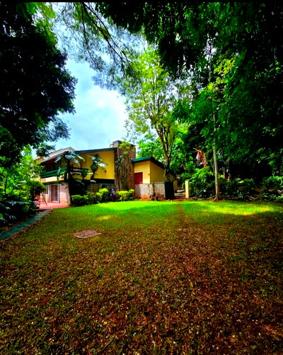 Half Acre Garden Home for KSh 350K