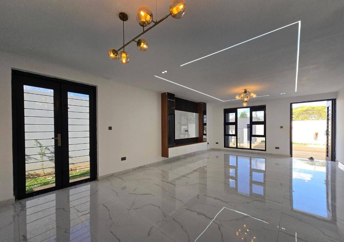 5BR Townhouse with Garden at KSh 22M