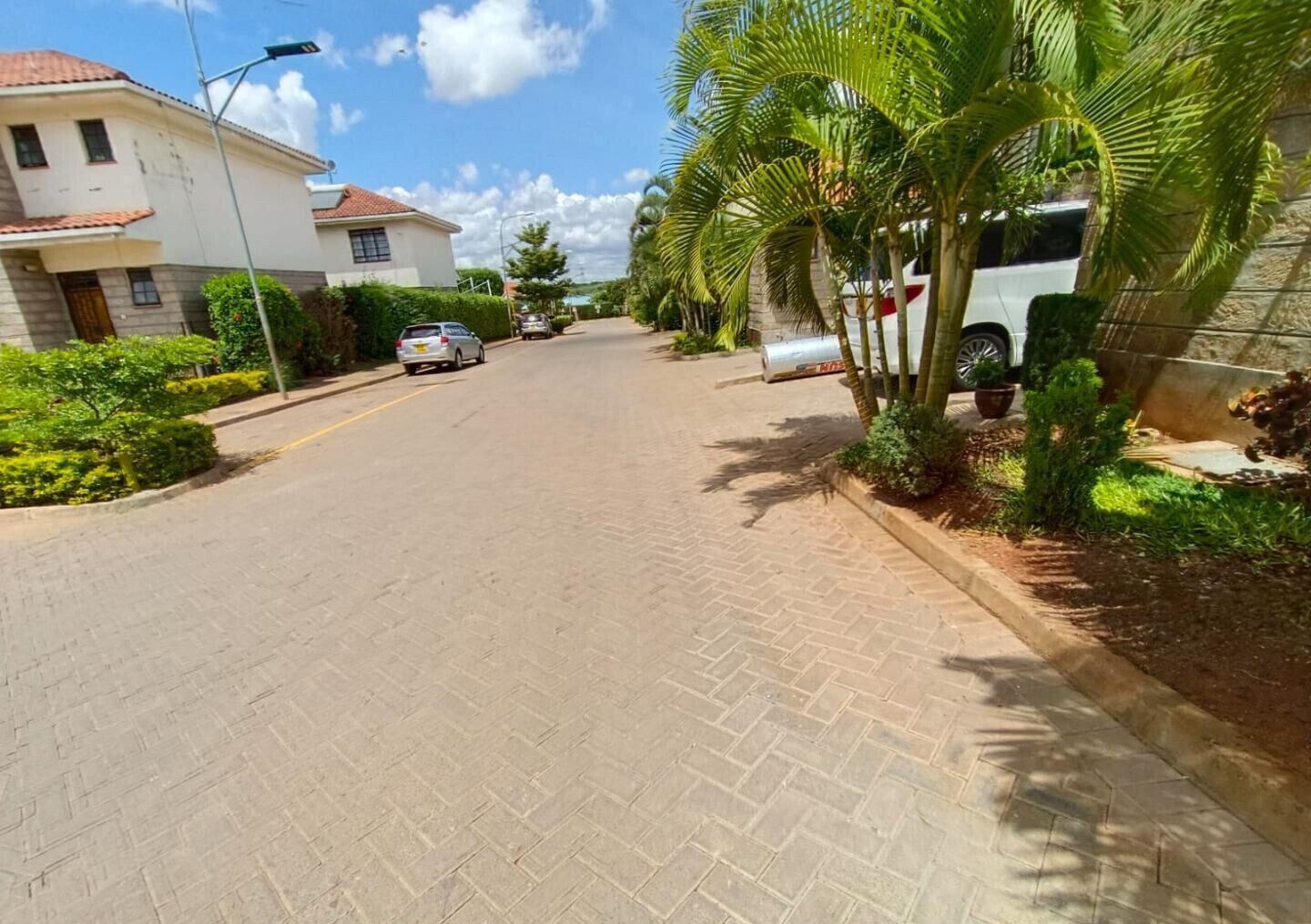 4BR Townhouse with Private Garden & Backup Power - Mombasa Rd
