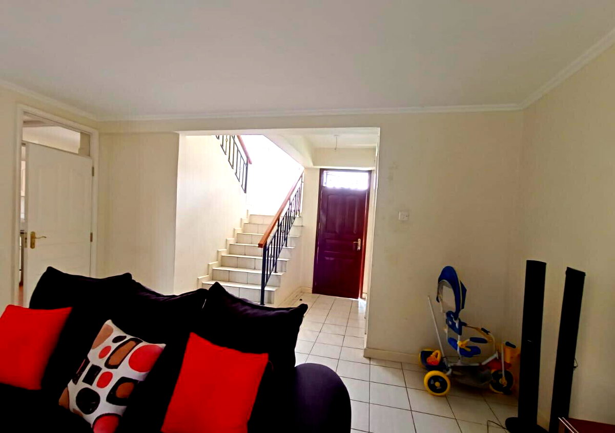4BR Townhouse with Private Garden & Backup Power - Mombasa Rd
