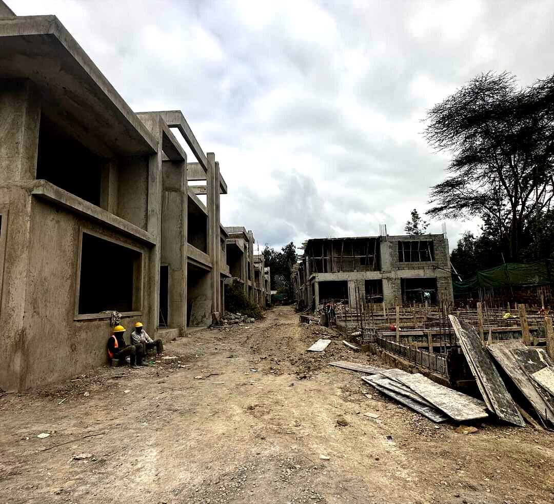 6-Bed Townhouse with Gym & Rooftop Terrace - Lavington