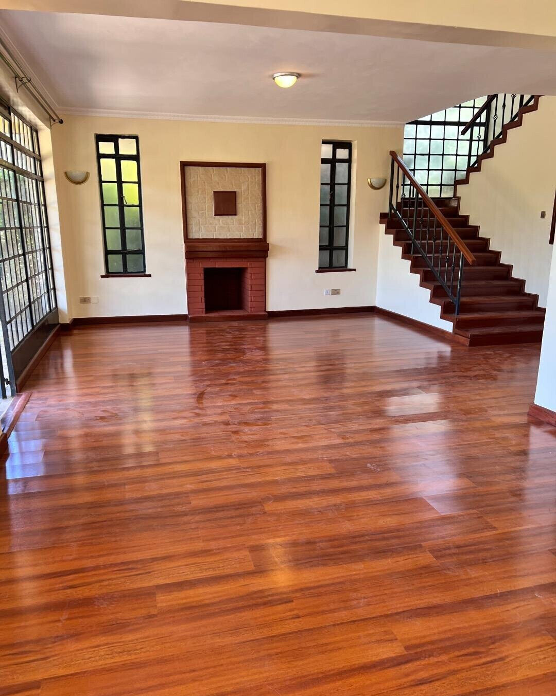 4BR All-Ensuite Villa with Pool & Jacuzzi – Redhill, Limuru Rd