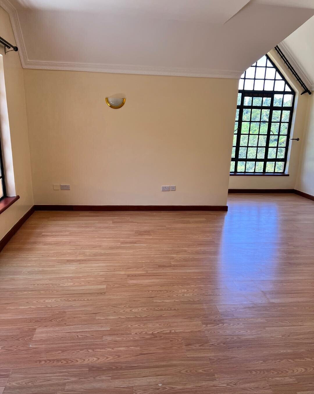 4BR All-Ensuite Villa with Pool & Jacuzzi – Redhill, Limuru Rd