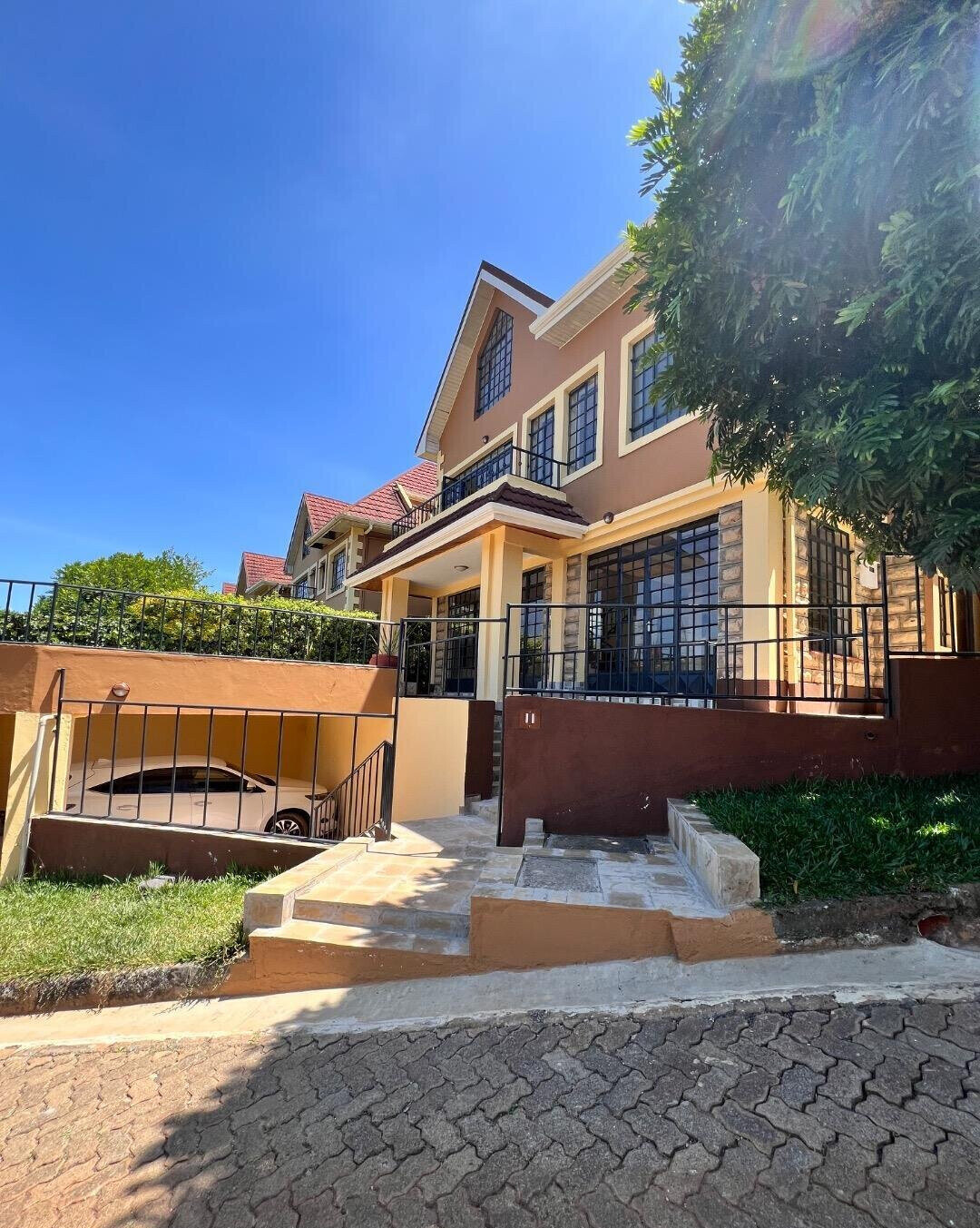 4BR All-Ensuite Villa with Pool & Jacuzzi – Redhill, Limuru Rd