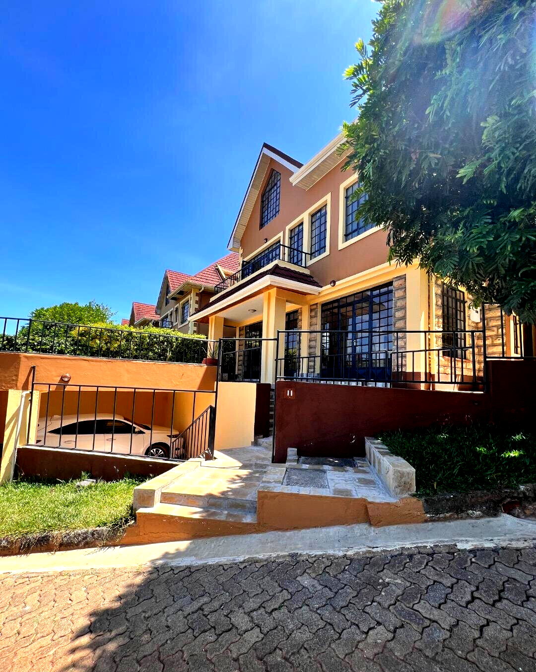 4BR All-Ensuite Villa with Pool & Jacuzzi – Redhill, Limuru Rd