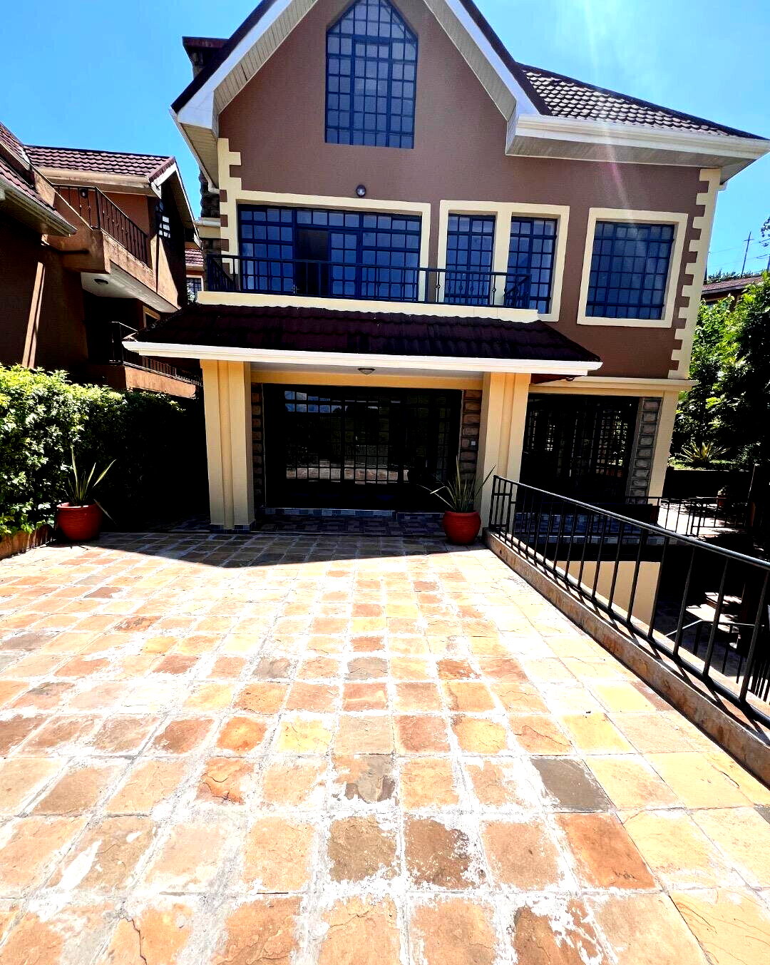 4BR All-Ensuite Villa with Pool & Jacuzzi – Redhill, Limuru Rd
