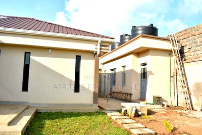 3bdrm Bungalow in Nakuru Tabuga for sale - Image 10