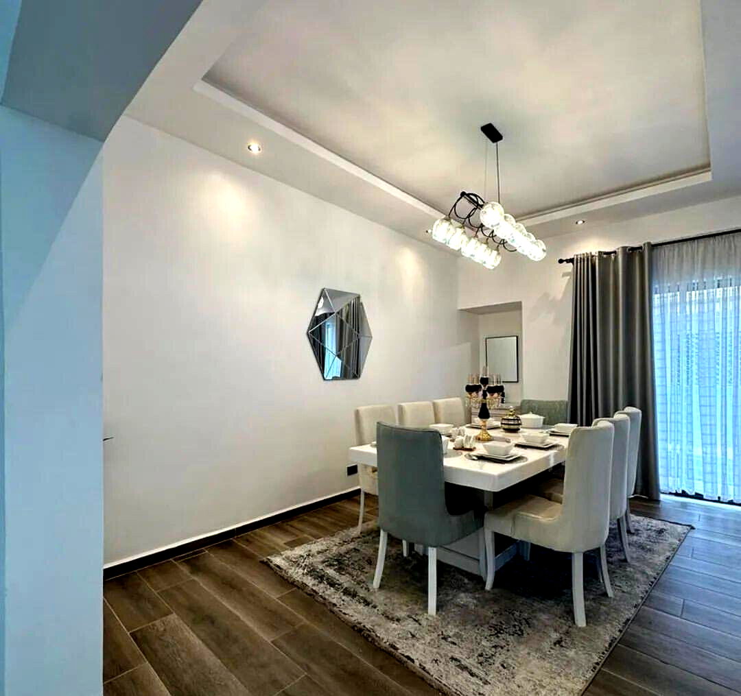 4BR Townhouse with DSQ & Backyard Garden - South C Gated