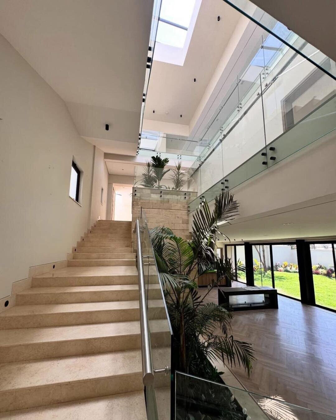 5-Ensuite Townhouse with DSQ & Backup Systems - Kyuna