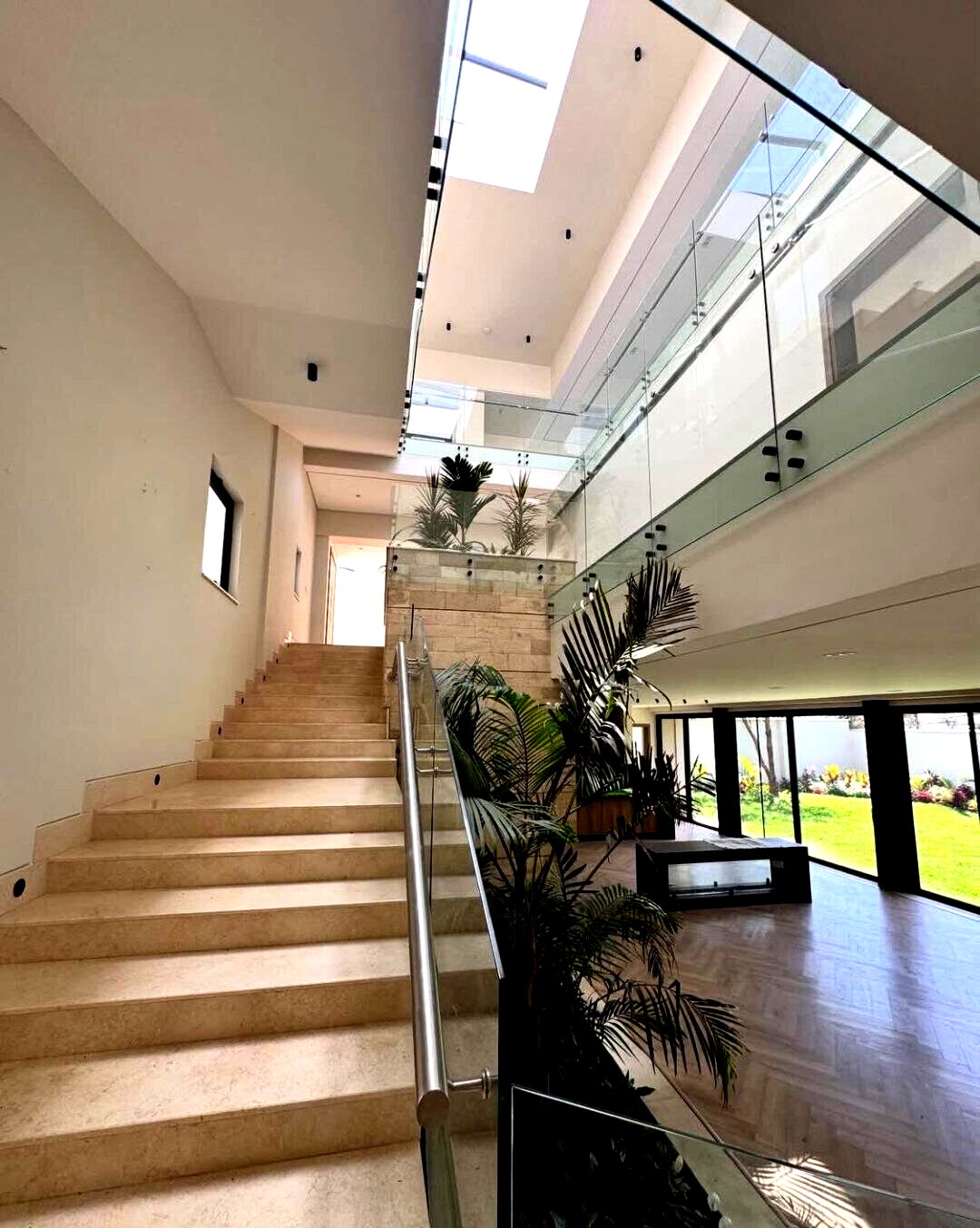 5-Ensuite Townhouse with DSQ & Backup Systems - Kyuna