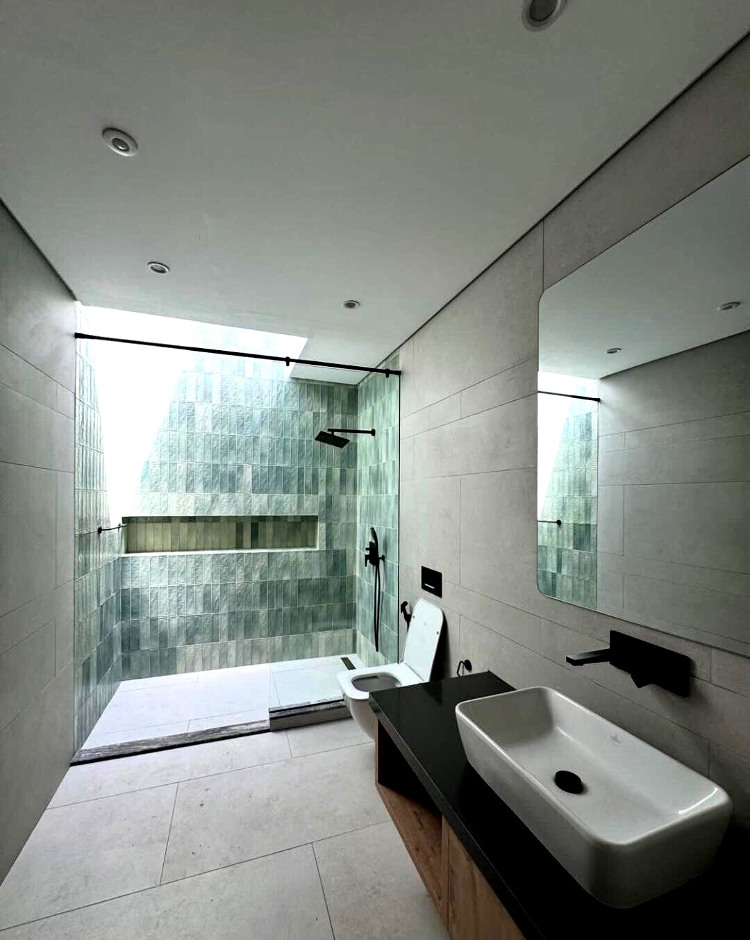 5-Ensuite Townhouse with DSQ & Backup Systems - Kyuna
