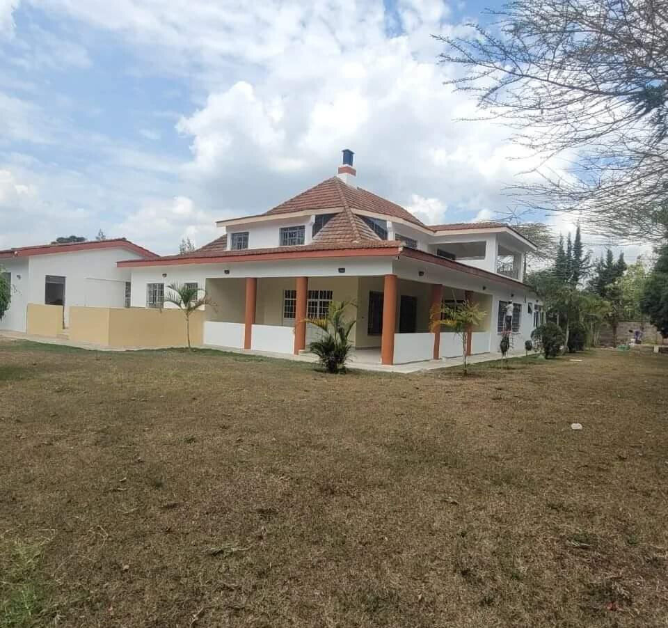 Newly Renovated 6-Bed Standalone House on Half-Acre – Karen