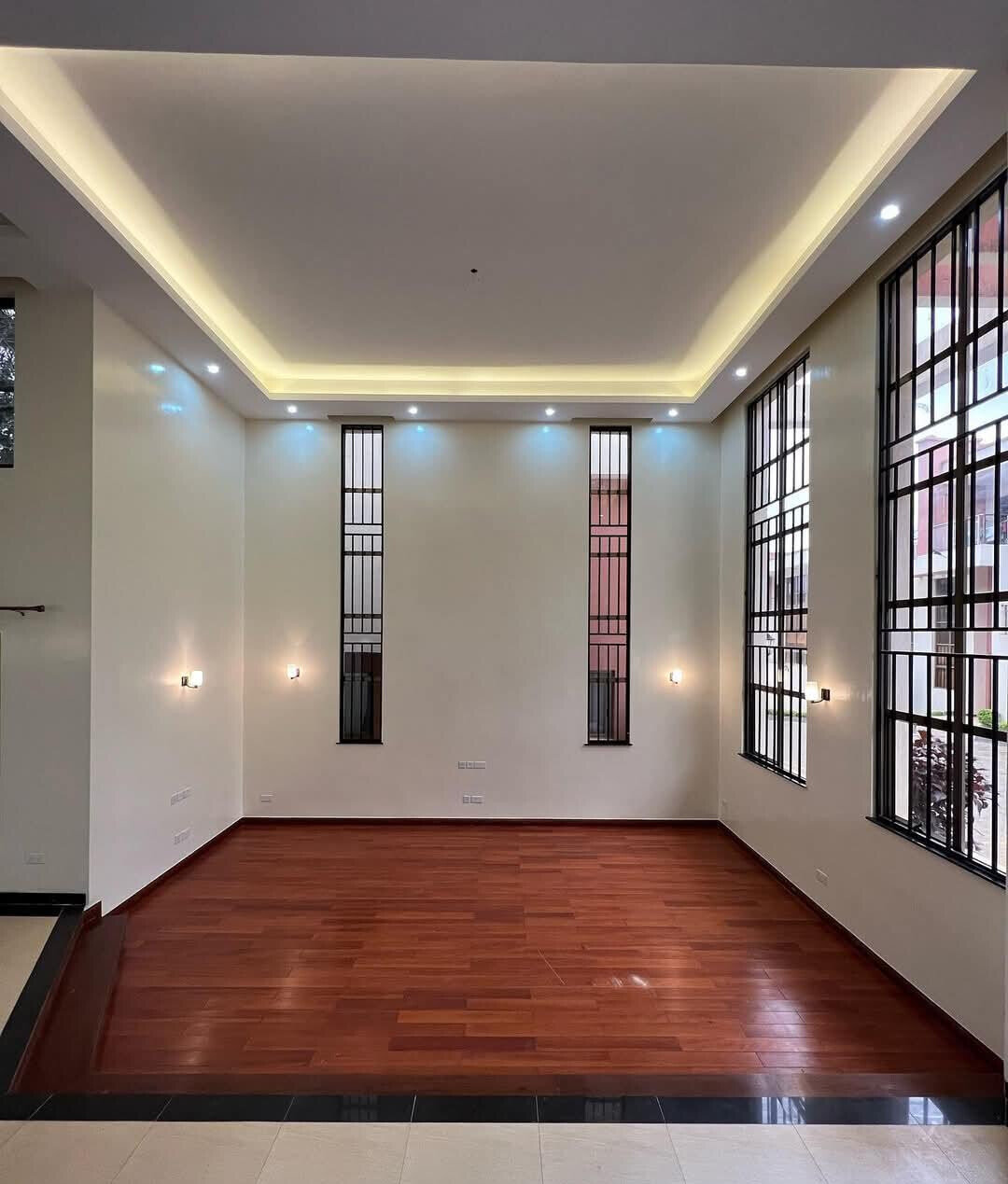 New 5-Ensuite Villa with Office & Playroom - Lavington