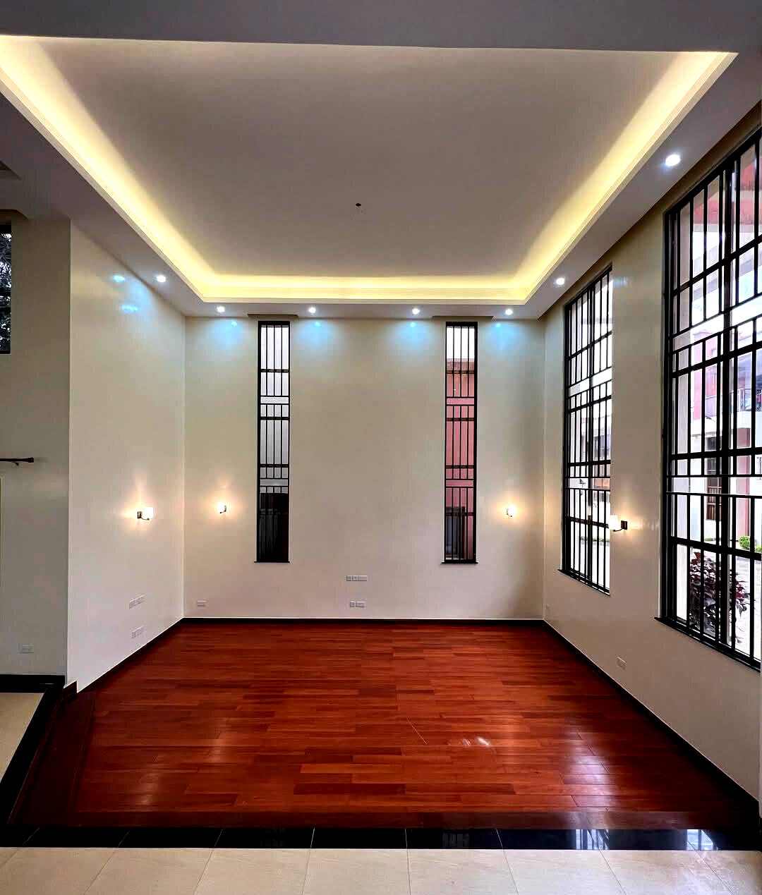 New 5-Ensuite Villa with Office & Playroom - Lavington
