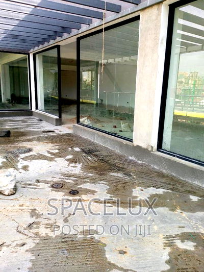 Restaurant Lounge Club Space - Image 5