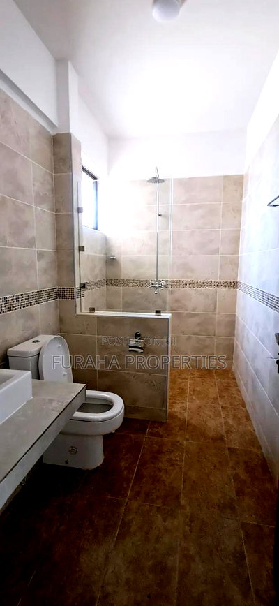 3bdrm Apartment in Mkomani for rent - Image 6