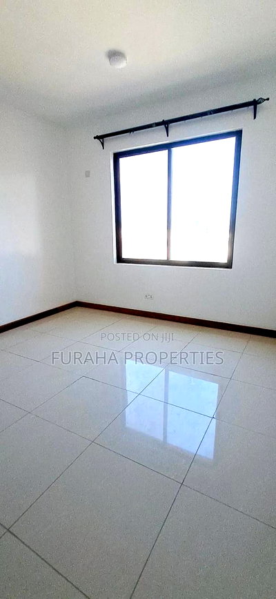 3bdrm Apartment in Mkomani for rent - Image 5
