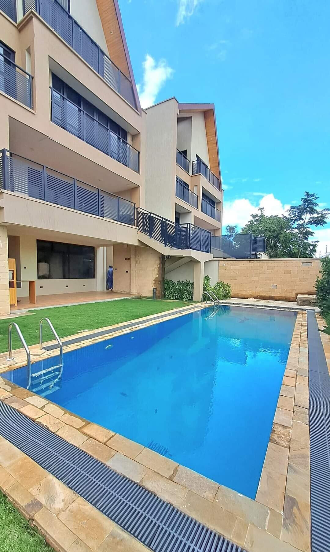 4-Bed Smart Villa with Lift, Gym & Steam Room - Lavington