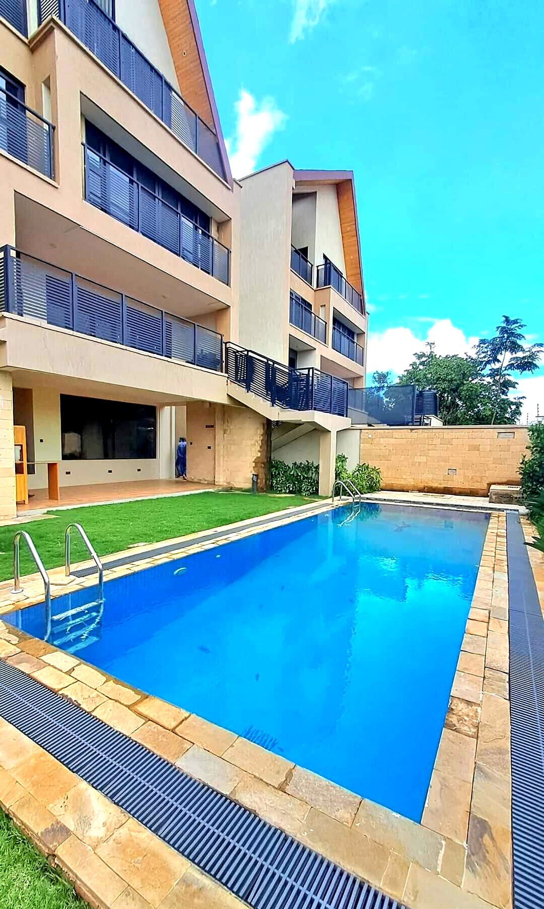 4-Bed Smart Villa with Lift, Gym & Steam Room - Lavington