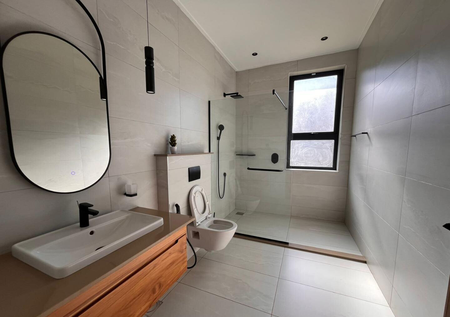 4BR All-Ensuite Townhouse with Generator & Borehole - Loresho