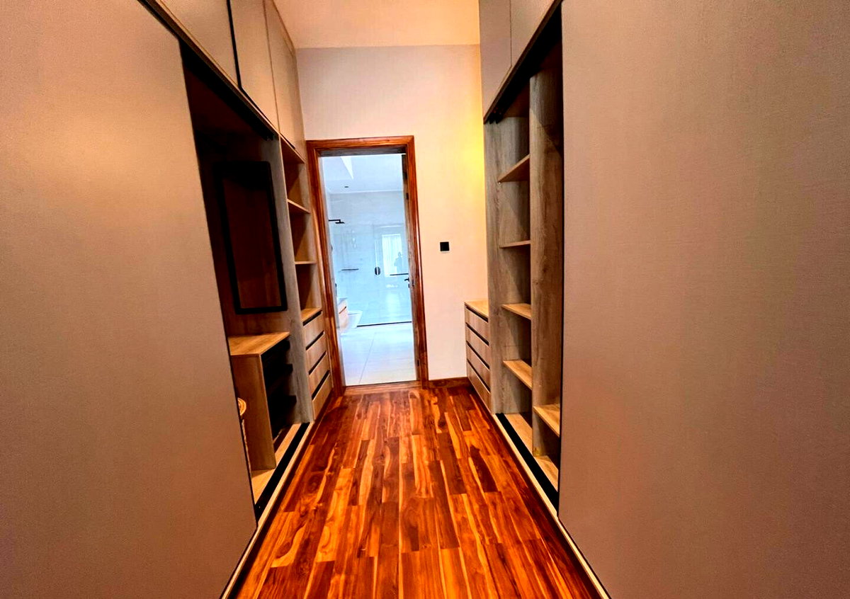 4BR All-Ensuite Townhouse with Generator & Borehole - Loresho