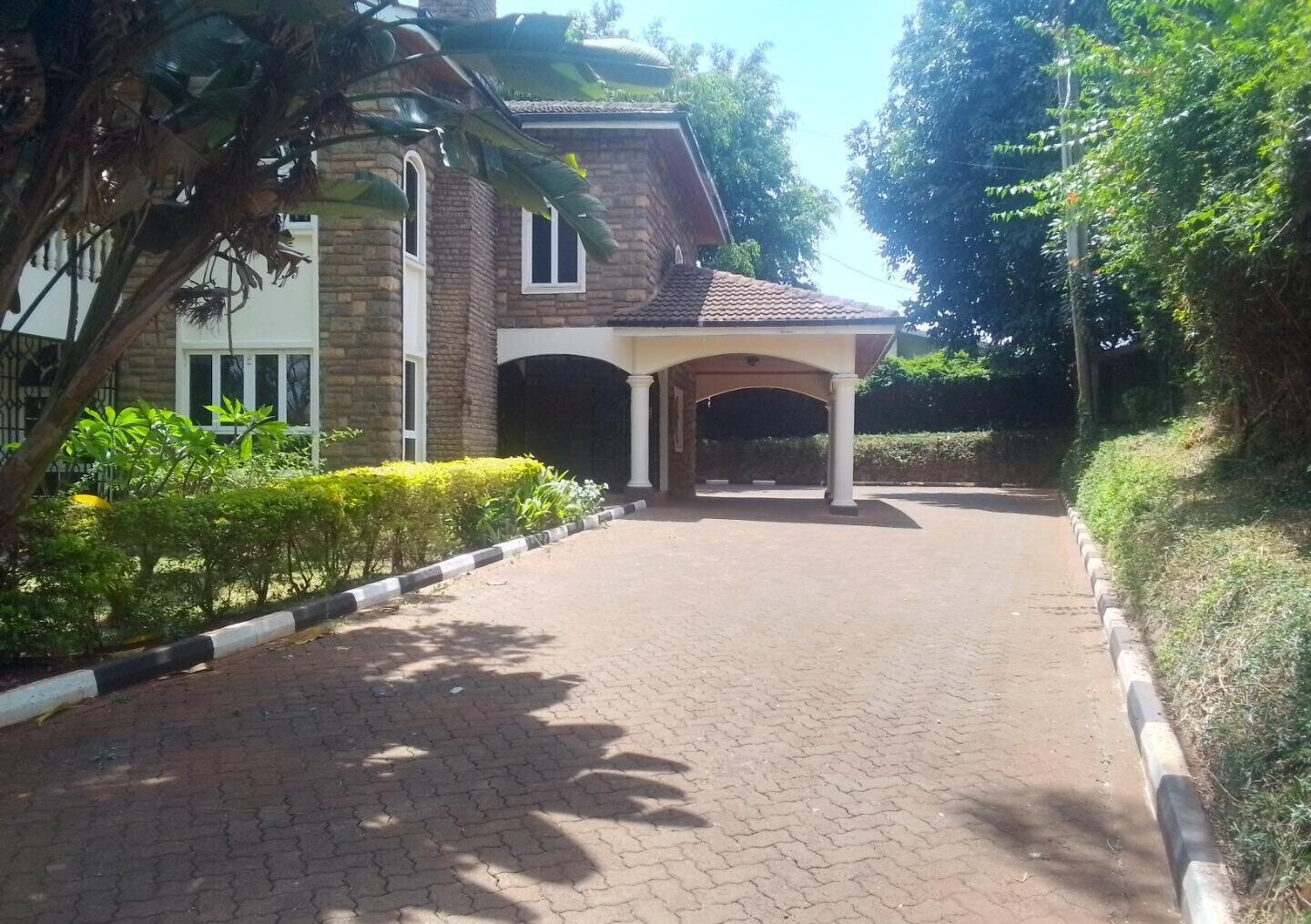 Half Acre 4BR Garden Home