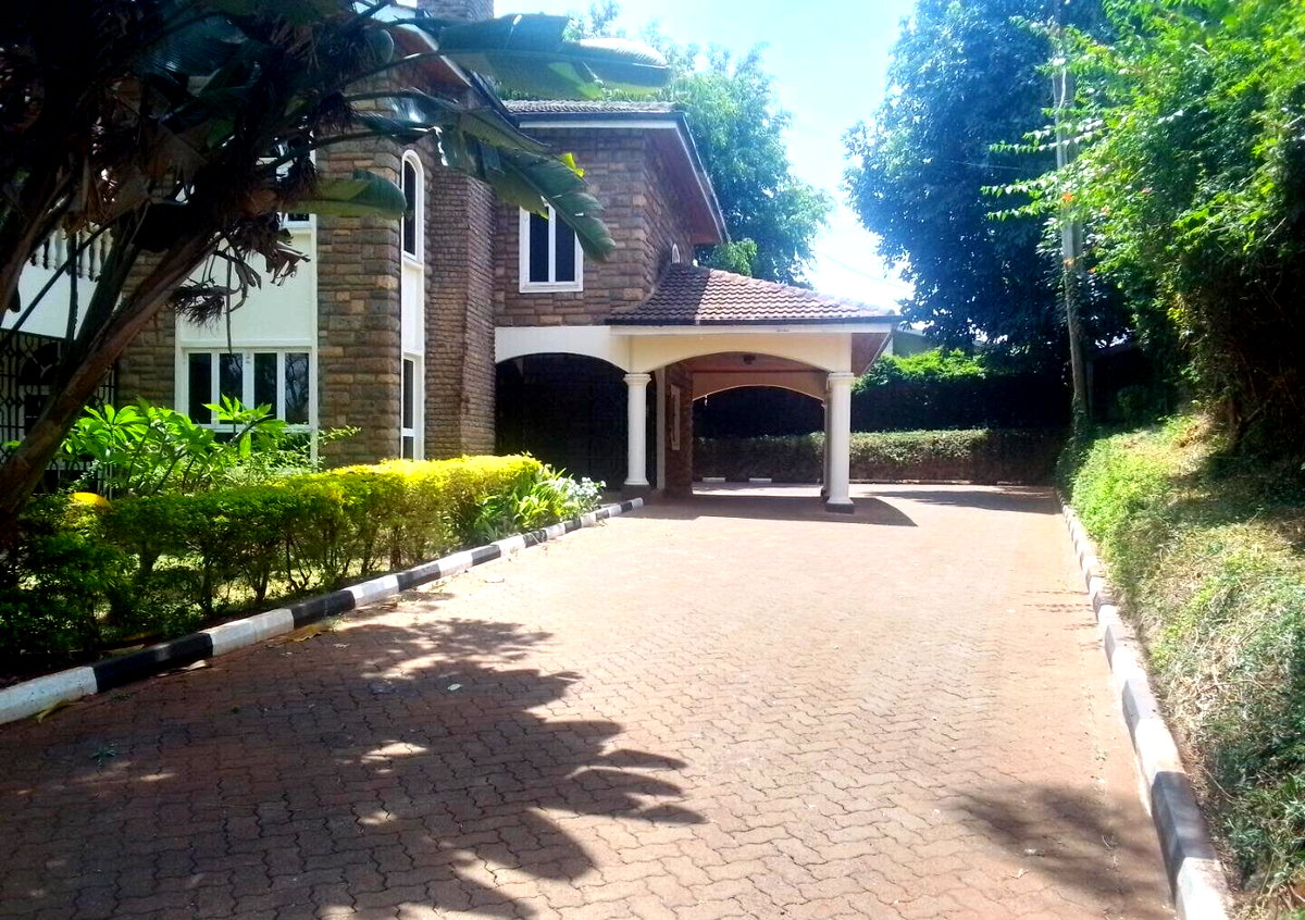 Half Acre 4BR Garden Home