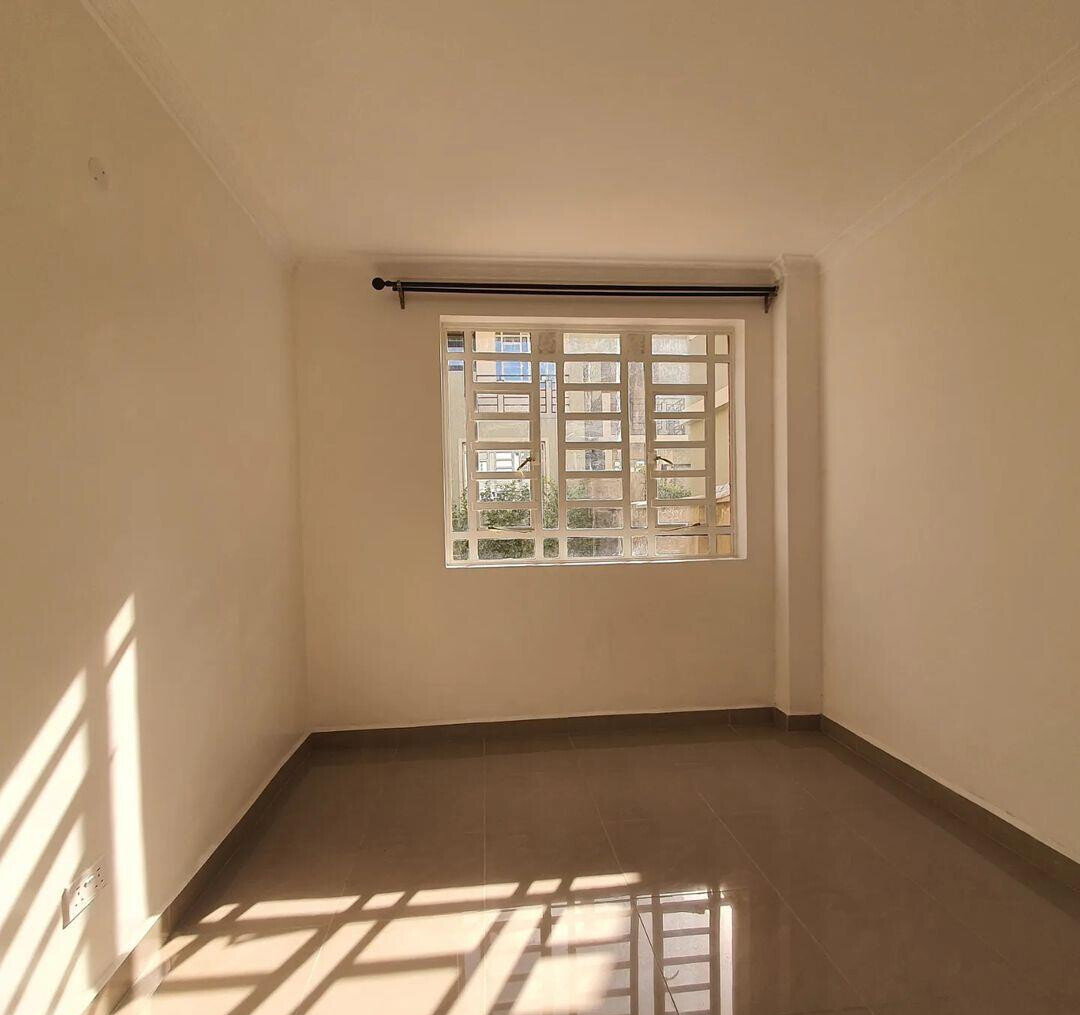 3BR Townhouse with Rooftop Terrace & Cabro Driveway - Kitengela