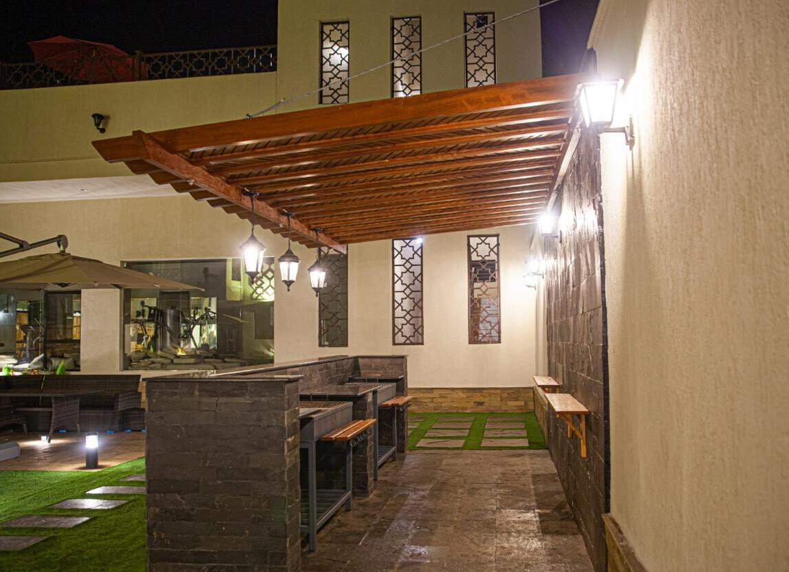 1BR with Custom Finishes & French Windows - Kileleshwa