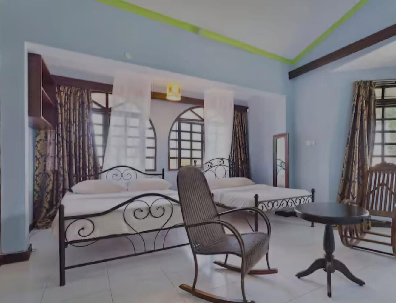 1-Acre Townhouse with Hotel Potential - Shanzu, Nyali