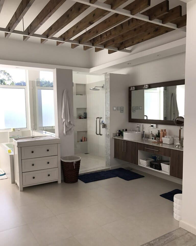 5-Ensuite Townhouse with Pool & UN-Approved Security - Spring Valley