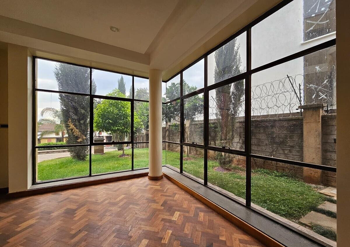 5-Ensuite Townhouse with Rooftop Garden & 2 DSQs - Lavington