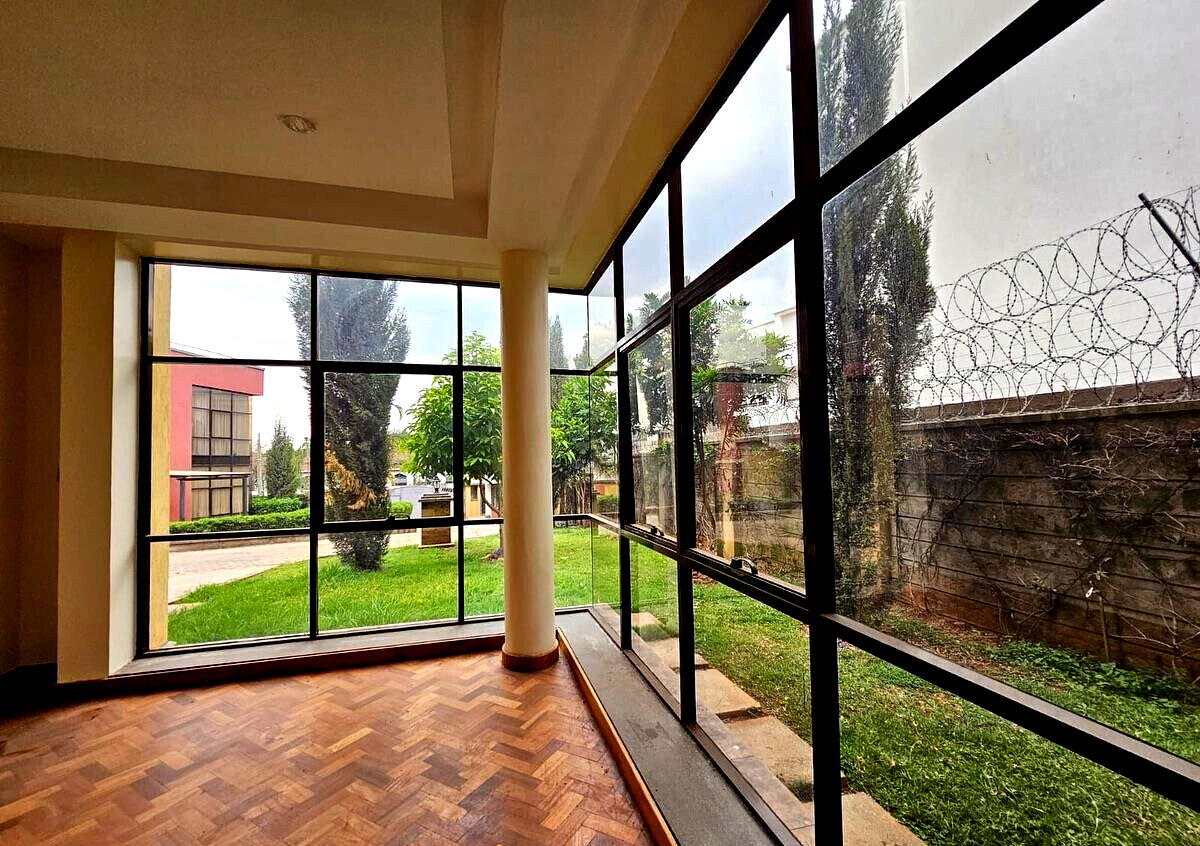 5-Ensuite Townhouse with Rooftop Garden & 2 DSQs - Lavington