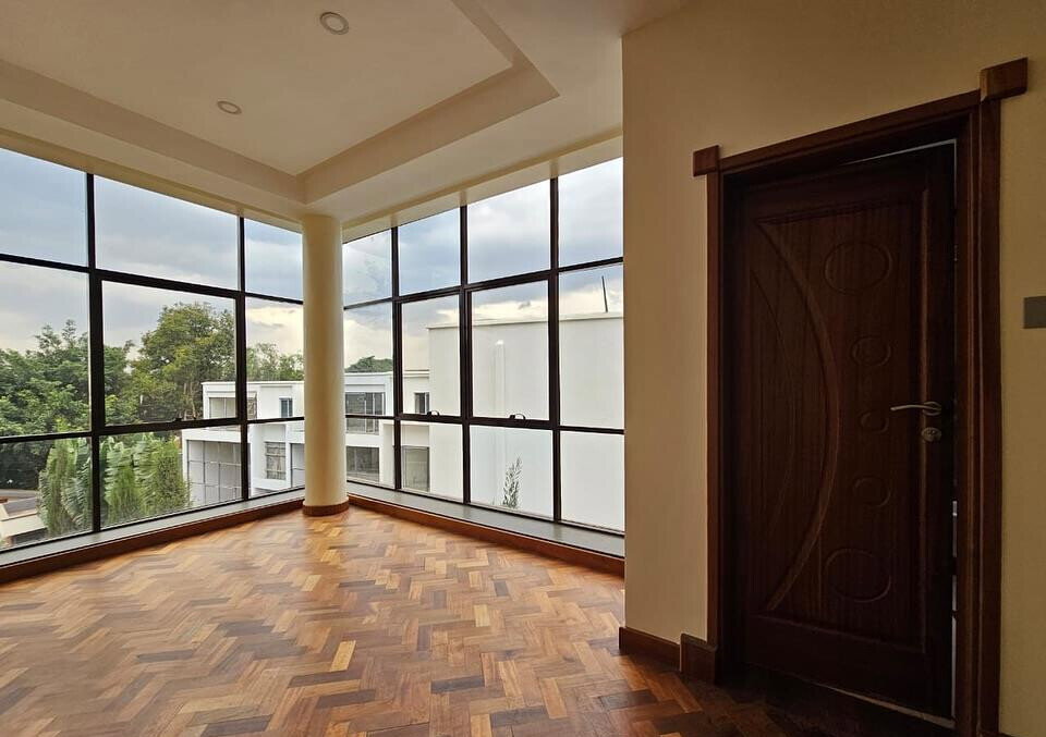 5-Ensuite Townhouse with Rooftop Garden & 2 DSQs - Lavington